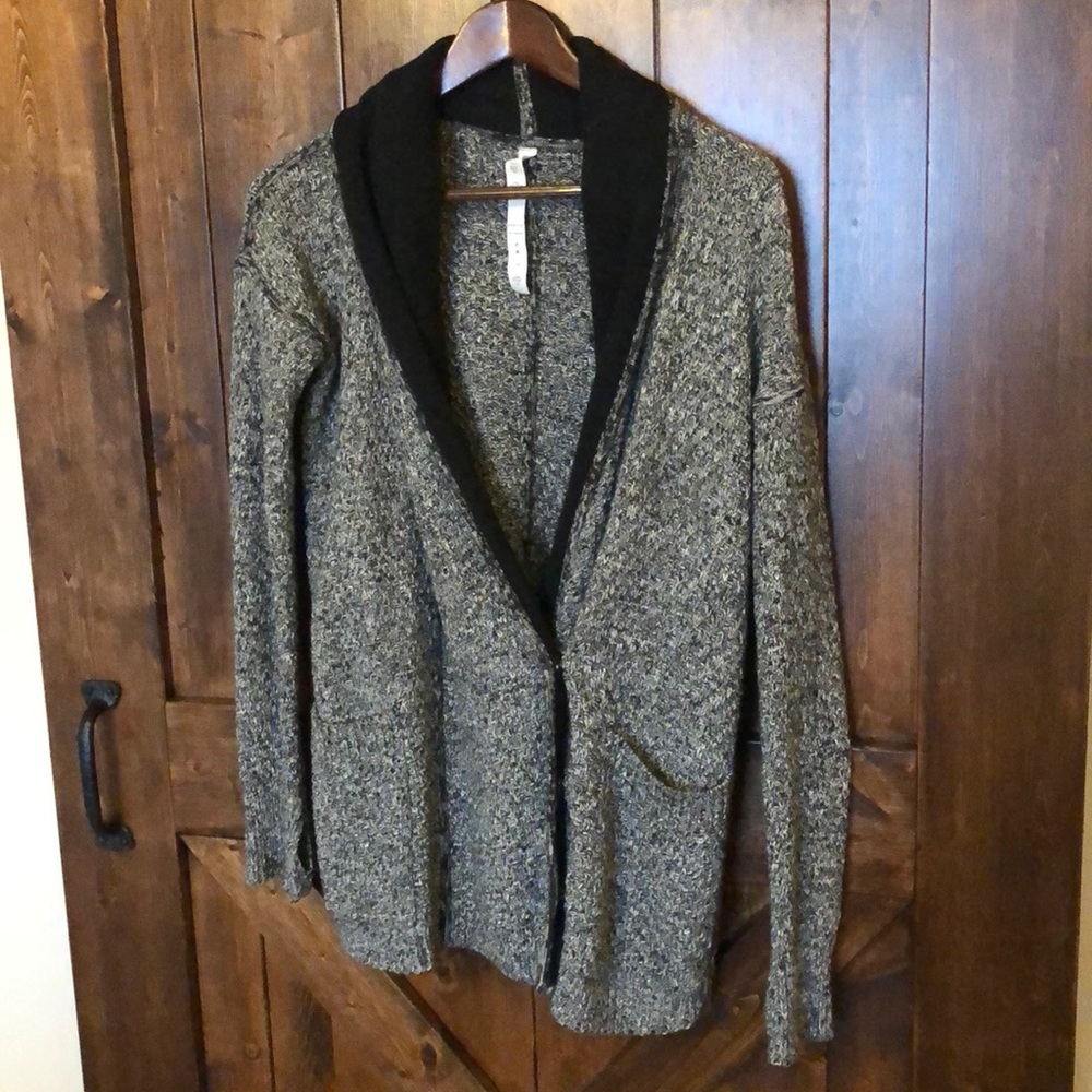 Lululemon grey sweater
